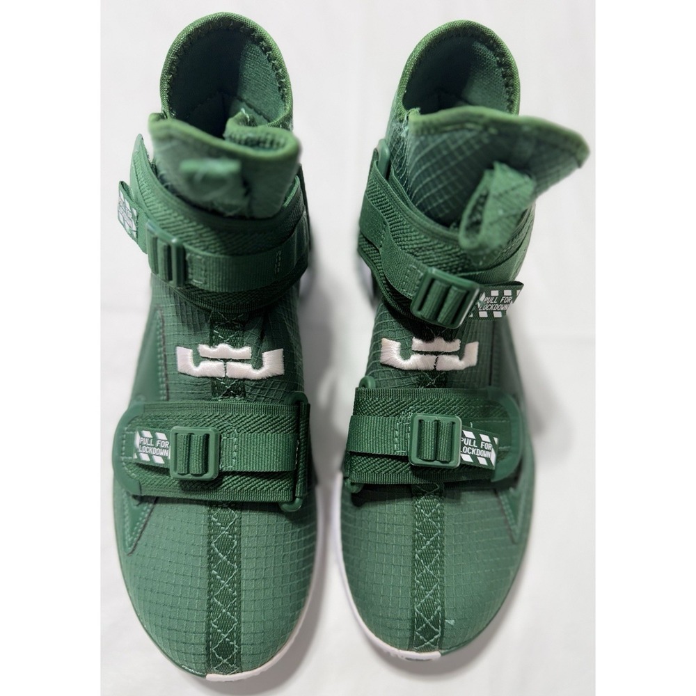 Nike Lebron Soldier 13 SFG Green White Speckled BQ5553-300 Youth Size 6Y Shoe